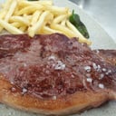 Foto de Entrecot de ternera con patatas y pimientos de Padrón
