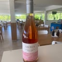 Foto de Rose Pinot Noir Schroeder Saurus Estate