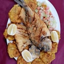 Foto de PATACÓN CON DORADA FRITA