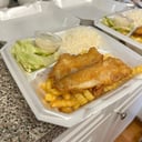 Foto de FILETE DE PESCADO APANADO CON PAPAS FRITAS + ARROZ + ENSALADA