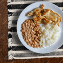 Foto de FREJOLES CON FILETE DE POLLO / BEANS WITH CHICKEN FILLET