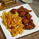Foto de Alitas x 6 Piezas, Papa + 1 Salsa + Tartara
