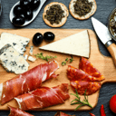 Foto de TABLA JAMÓN Y QUESOS