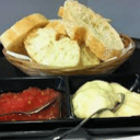 Foto de PAN CON TOMATE Y ALIOLI