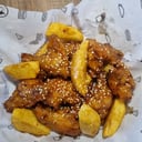 Foto de YANGNYEOM CHICKEN | 양념 치킨 🌶️