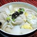Foto de TTEOK MANDU GUK | 떡만두국