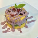 Foto de CAUSA RELLENA DE PULPO CON SALSA DE OLIVO