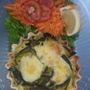 Foto de Tarta de zapallitos con ensalada