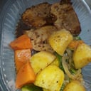 Foto de Carne al horno con vegetales al vapor