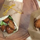 Foto de Shawarma de Falafel + 2 Falafel + Salsa de ajo