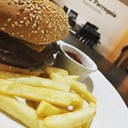Foto de Burger con papas