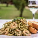 Foto de Espaguetti Cremoso de Pesto y Camarón