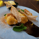 Foto de Banana Tempura con Helado de Vainilla