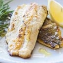 Foto de MERLUZA AUSTRAL A LA PLANCHA CON SALSA DE MARISCOS O CAMARONES