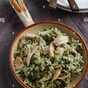 Foto de Pollo grillado a las hierbas con risotto al pesto