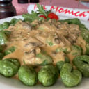 Foto de Ñoquis verdes con Strogonoff