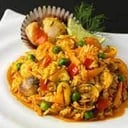 Foto de arroz con marisco