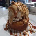Foto de Pan de Elote bañado en salsa de cajeta