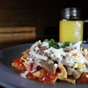 Foto de Chilaquiles rojos con cecina 