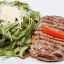 Foto de FETUCCINI AL PESTO CON CHULETA