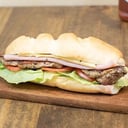 Foto de SAND BONDIOLA CON LECHUGA Y TOMATE