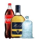 Foto de Botella de pisco mistral 35, 750 cc mas 6 latas de bebida y hielo
