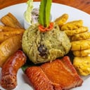 Foto de Juane con cecina y chorizo