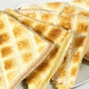 Foto de Tostado de Jamon y queso