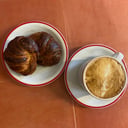 Foto de Café con dos medialunas