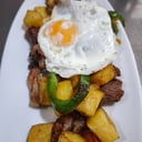 Foto de HUEVOS ESTRELLADOS CON CARNE IBERICA