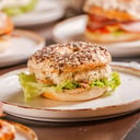 Foto de Bagel Chicken 