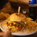 Foto de HAMBURGUESA VICTOR c / PAPAS