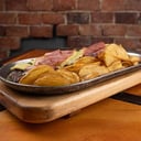 Foto de Baby beef queso y tocineta