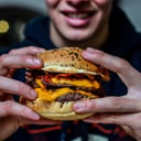Foto de HAMBURGUESA AMERICANA c / PAPAS