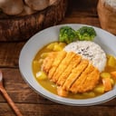 Foto de Curry Chicken Crocante con Arroz