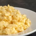 Foto de Arma tú Huevos Revueltos  y pan marraqueta