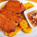 Foto de Cecina con patacones