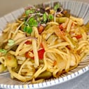 Foto de Tallarines salteados con verduras y langostinos