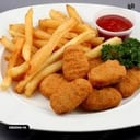 Foto de NUGGETS DE POLLO CON PAPAS FRITAS