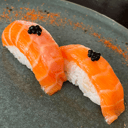 Foto de Niguiri de salmón trufado