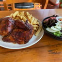 Foto de 1/2 Pollo + Papa +Ensalada +Cremas