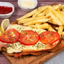 Foto de Milanesa de pollo a la napolitana con papas bastón