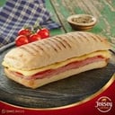 Foto de Sándwich con Pan Ciabatta de Jamón Cocido y Queso