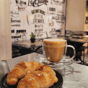 Foto de 1 cafe + 2 medialunas