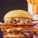 Foto de Burguesía BBQ Deluxe Con Papas Sazonadas