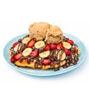 Foto de Waffle con Banana y Frutilla Gelato