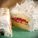 Foto de tres leche manjar frambuesa