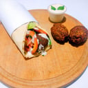 Foto de Shawarma de Kibbeh + 2 Falafel + Salsa de ajo