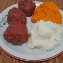 Foto de Albóndigas de Carne con Guarnición a elección - CONSULTAR MENU DEL DIA
