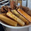 Foto de Chicken & Waffles